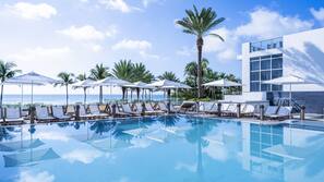 4 outdoor pools