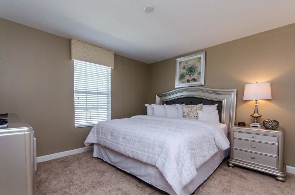 Remodeled 6 Bedroom Holiday Home By Follow The Sun Vacation