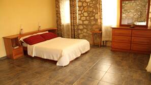 1 bedroom, desk, iron/ironing board, free cribs/infant beds