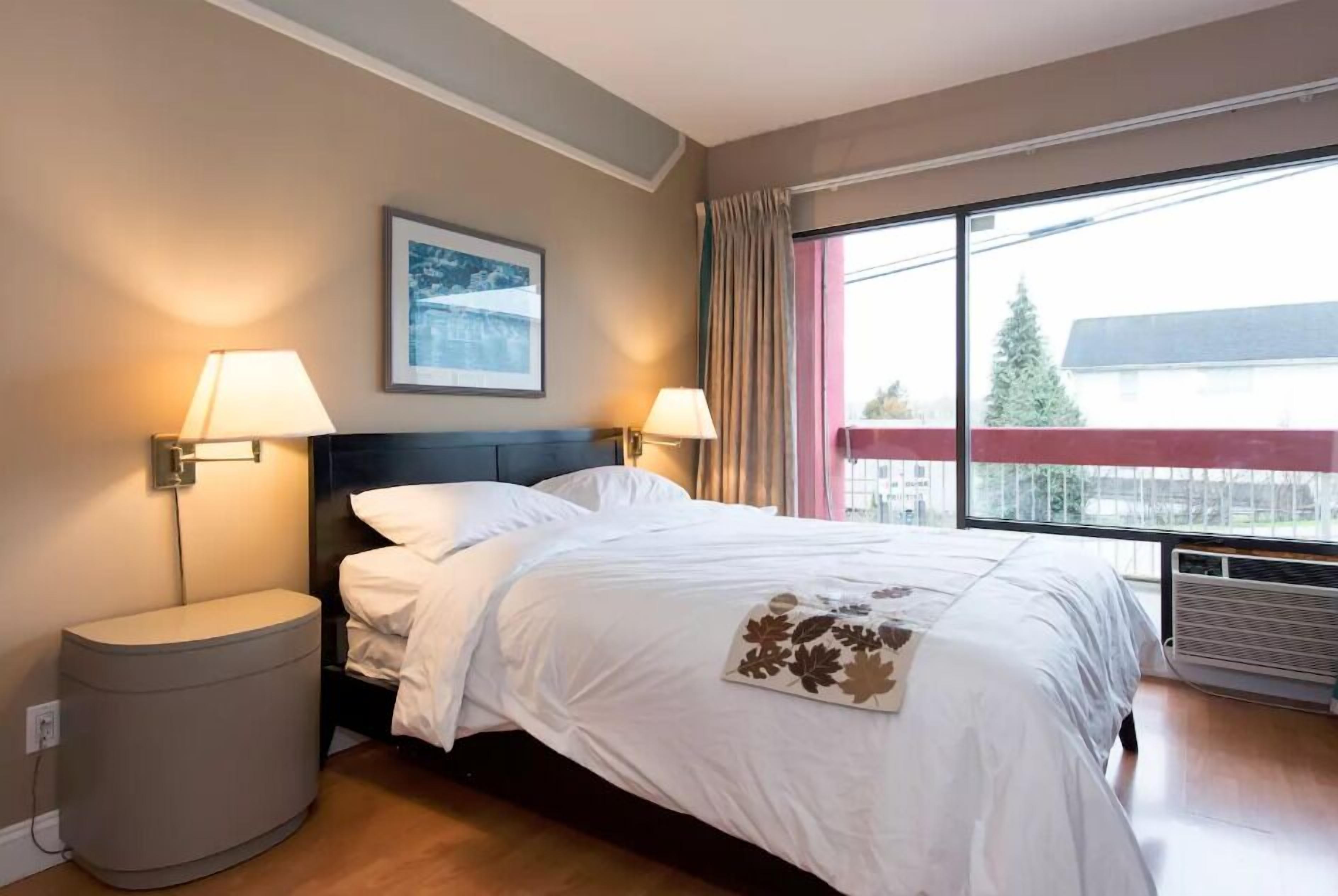 Winston Inn In Vancouver Canada Expedia