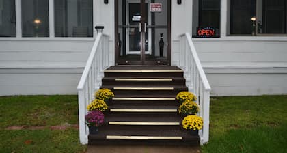 Perfect Stay Inn & Suites