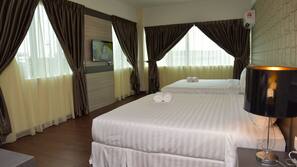Iron/ironing board, rollaway beds, free WiFi