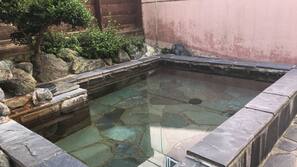 Outdoor spa bath
