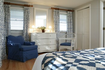 Menemsha Inn Cottages Chilmark 2020 Room Prices Reviews