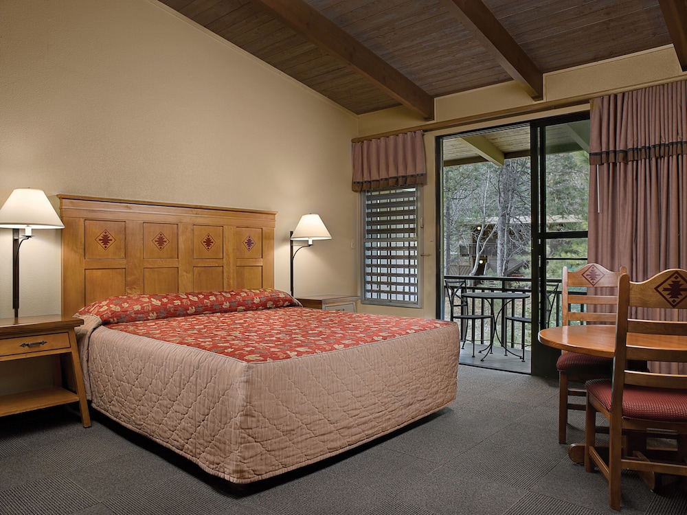 Yosemite Valley Lodge Yosemite National Park Usa Best Price