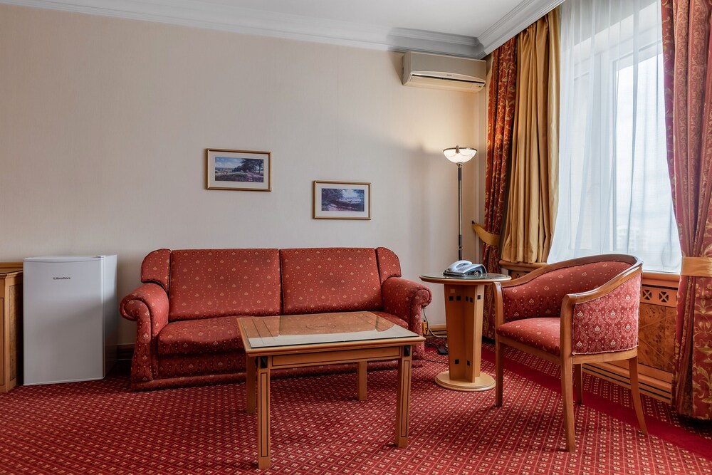 Foto - Natsionalny Hotel