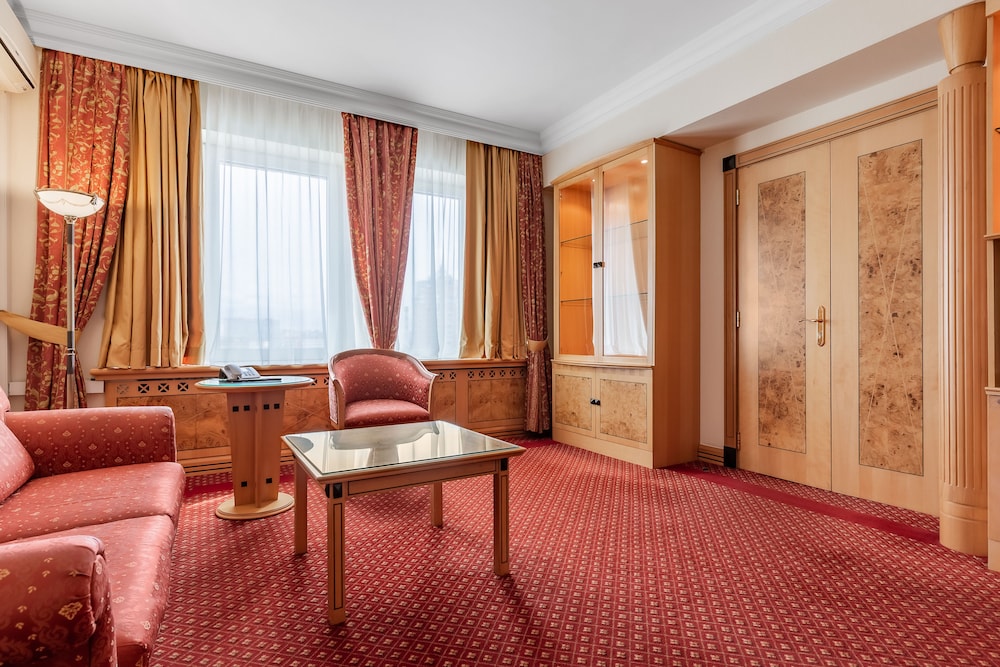 Foto - Natsionalny Hotel