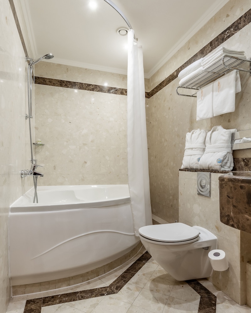 Foto - Natsionalny Hotel