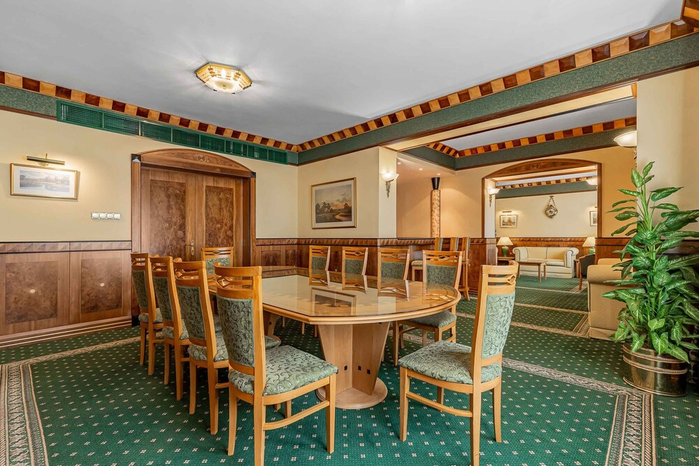 Foto - Natsionalny Hotel