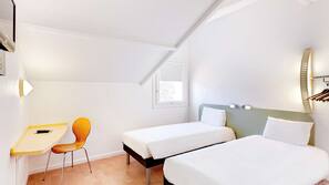 Literie de qualité supérieure, coffre-forts dans les chambres, bureau
