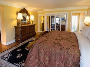 Luxury Double Room, Ensuite, Harbor View (The Royal) | Room