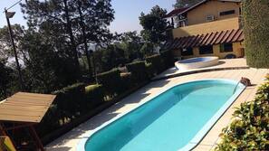 Utomhuspool