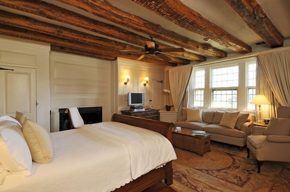 The Baker House 1650 in East Hampton Best Rates & Deals on Orbitz