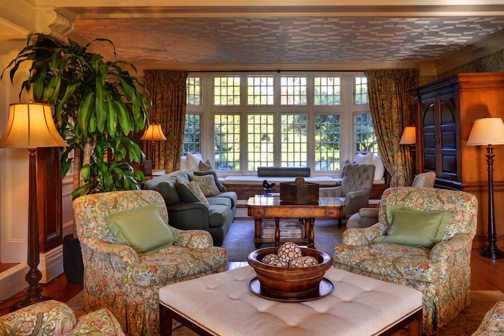 The Baker House 1650 in East Hampton Best Rates & Deals on Orbitz