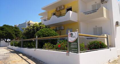 Yiannis Apartments
