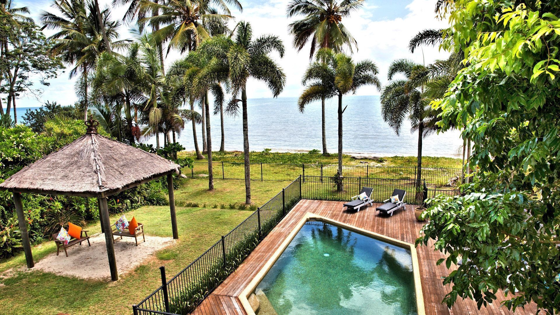 Absolute Beachfront Bliss at Newell Beach