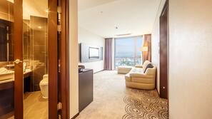 Flat-screen TV, heated floors