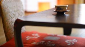 ผ้านวมขนเป็ด, ตู้นิรภัย, โต๊ะทำงาน, บริการ WiFi ฟรี