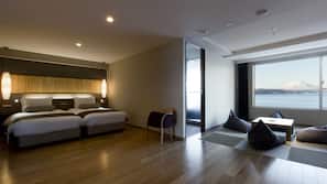 In-room safe, laptop workspace, blackout curtains, free WiFi