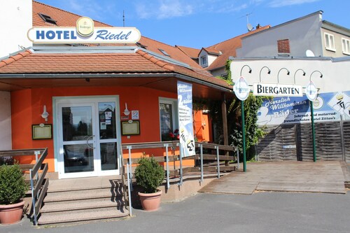 Hotels Near Zittau Zit Airport With Free Shuttle Ebookers Com