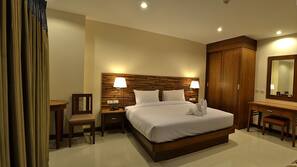 In-room safe, desk, blackout curtains, free WiFi