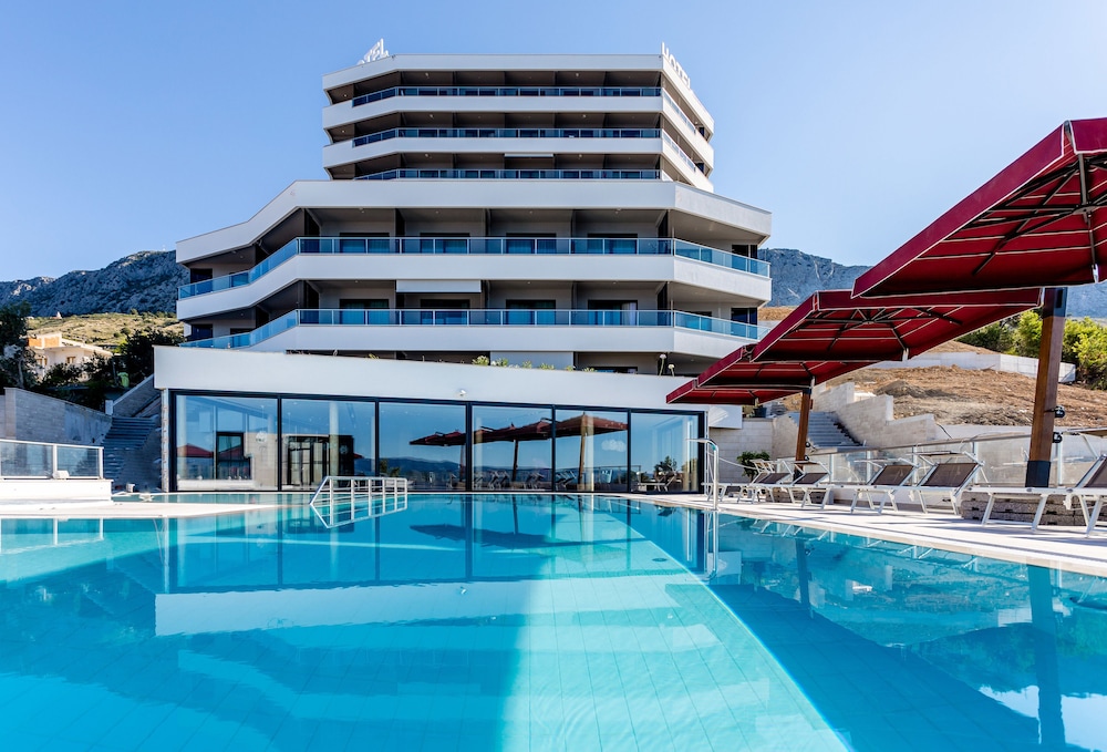 Hotel Plaza Duce In Omis Hotel Rates Reviews On Orbitz