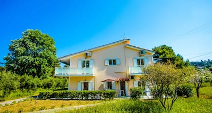 Aloni Studios & Apartments