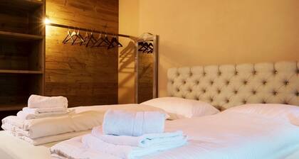 Alpen Select Lodge for 16-24 People