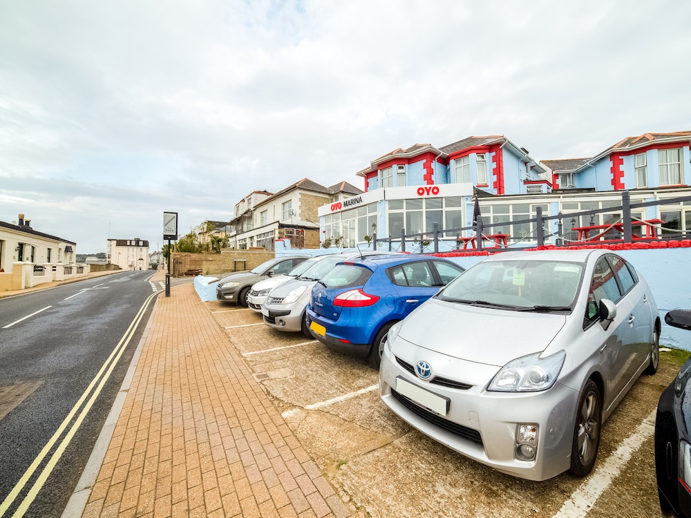OYO Marina