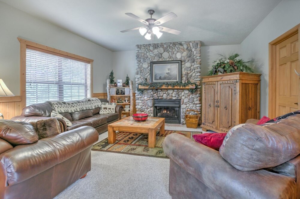 Bear Creek Cabin By Redawning In Branson Hotel Rates Reviews