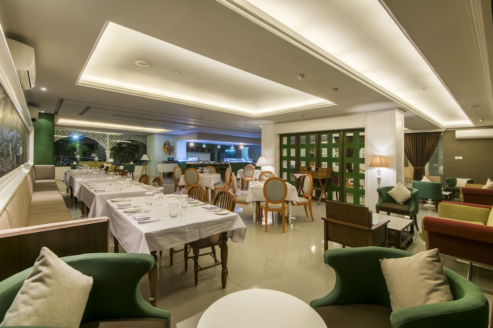 Yan S House Hotel Deals Reviews Kuta Idn Wotif Curly Selected Item
