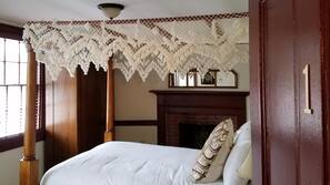1 bedroom, desk, iron/ironing board, rollaway beds