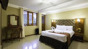 Cofres nos quartos, Wi-Fi de cortesia, roupa de cama