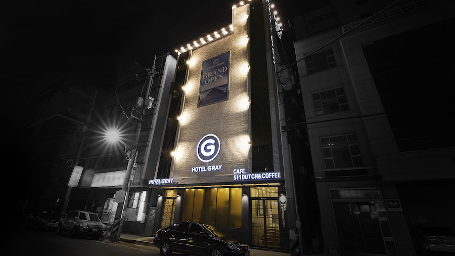 Hotel Gray