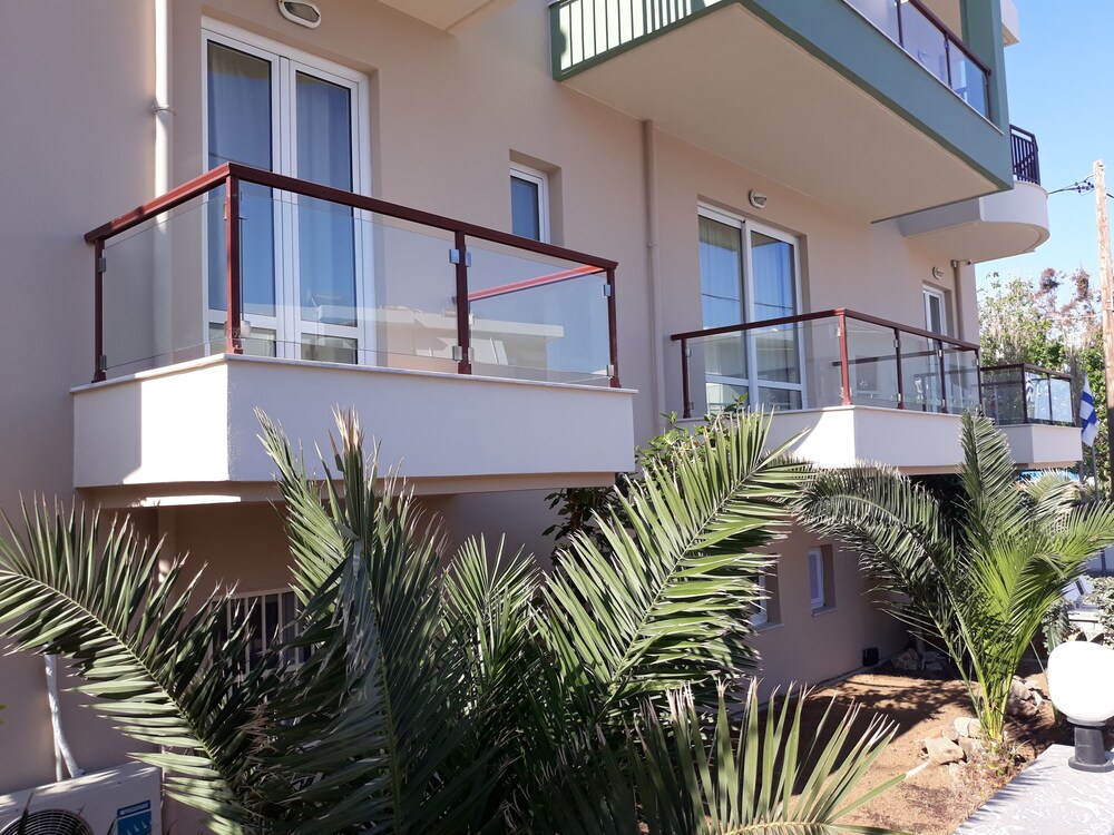 Zannis Hotel Apartments 2018 Pictures Reviews Prices - 