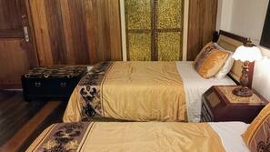 1 bedroom, individually decorated, individually furnished