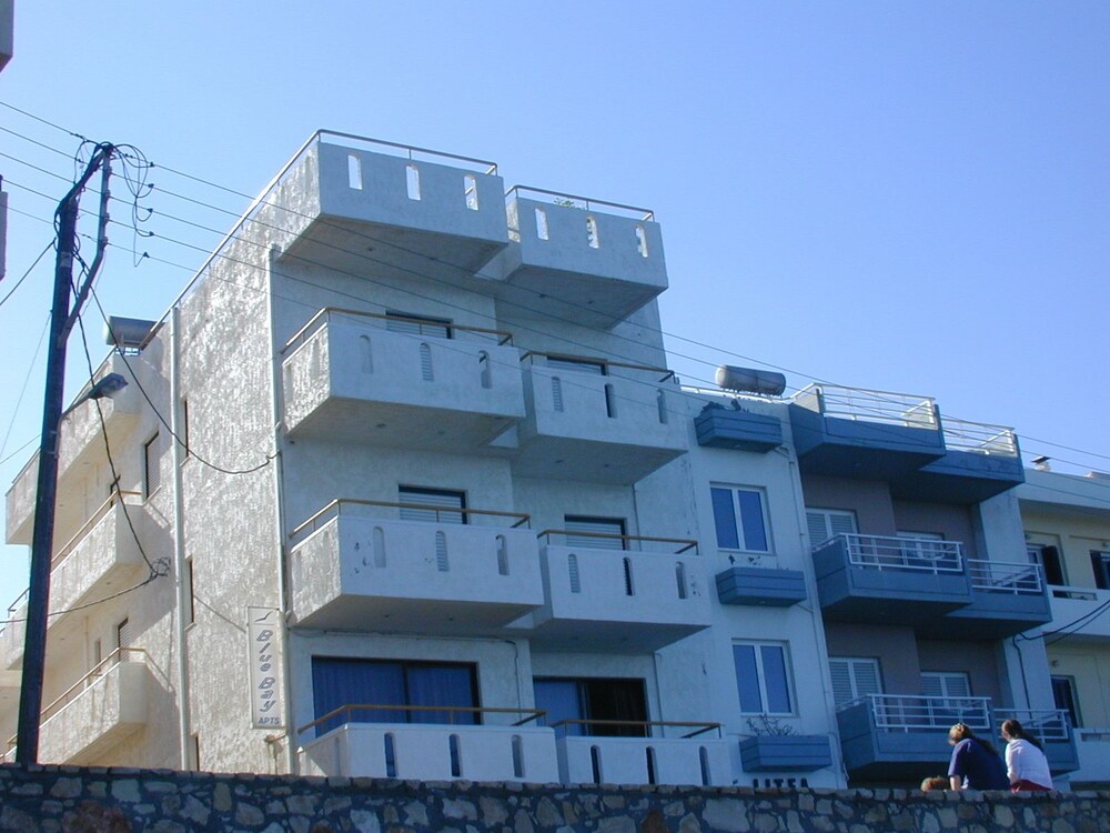 Blue Bay Apartments In Hersonissos Hotel Rates Reviews