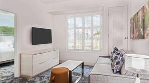 In-room safe, desk, iron/ironing board, free WiFi