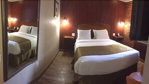 Premium bedding, in-room safe, desk, iron/ironing board