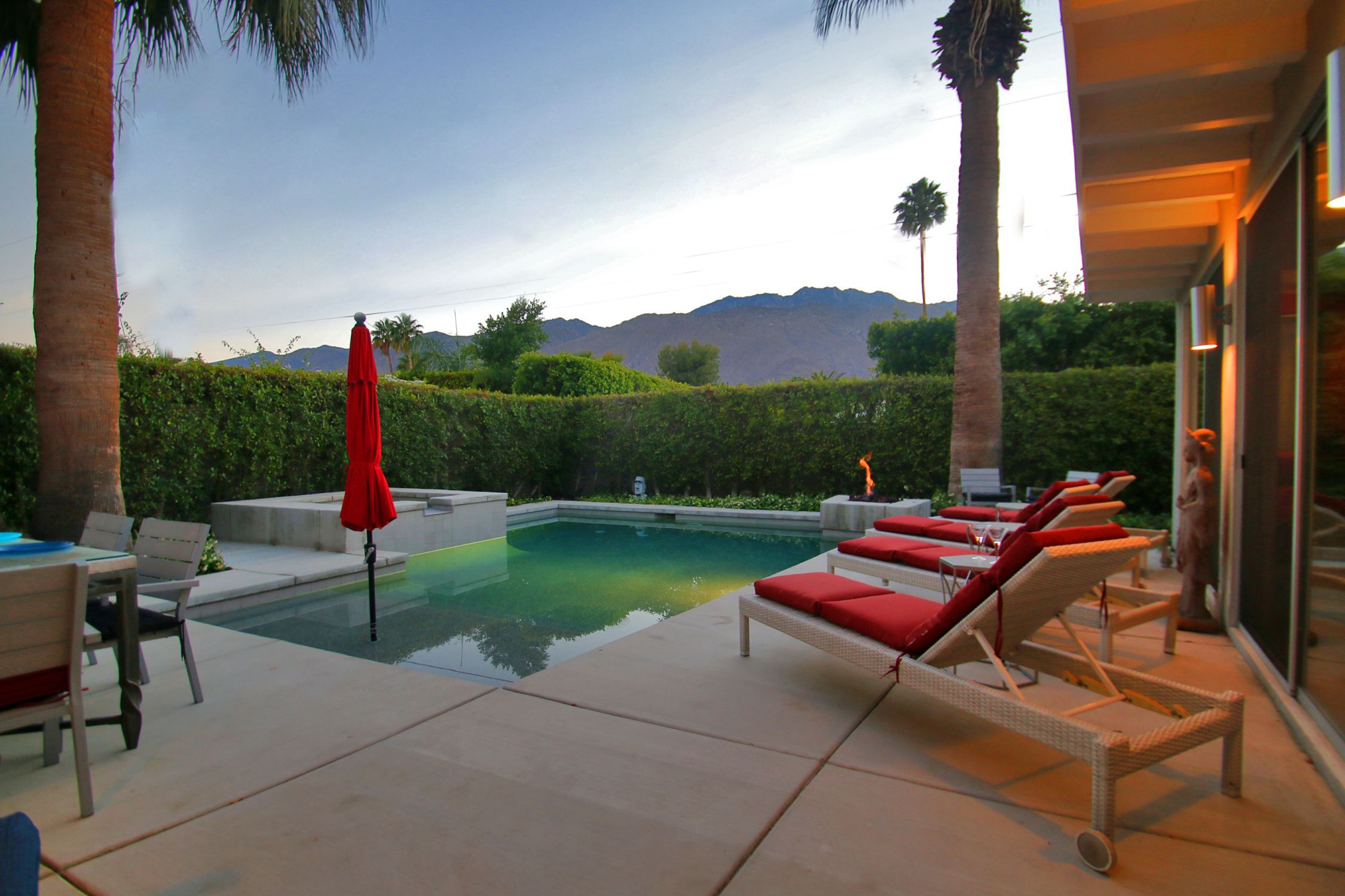 3br 3ba Hollywood Style W Pool Jacuzzi In Palm Springs 3 Bedroom Home In Palm Springs Ca Expedia