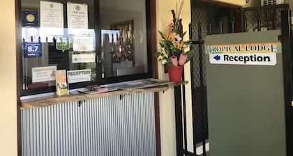 Tropical Lodge