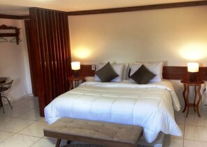 Deluxe Double Room | Minibar, laptop workspace, free WiFi, bed sheets