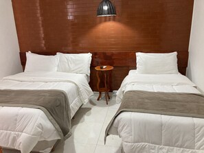 Standard Triple Room | Minibar, laptop workspace, free WiFi, bed sheets