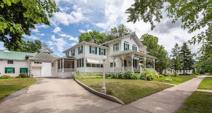 Carriage House B&B