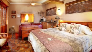Minibar, free WiFi