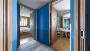 In-room safe, individually decorated, individually furnished, desk