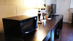 Desk, free WiFi