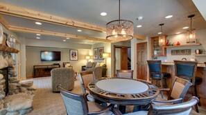 3 bedrooms, minibar