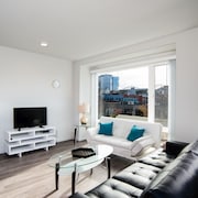 Centurylink Field Hotels Find Hotel Deals Upscale Apartments In Stadium District