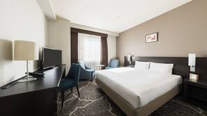 Premium bedding, desk, blackout curtains, iron/ironing board